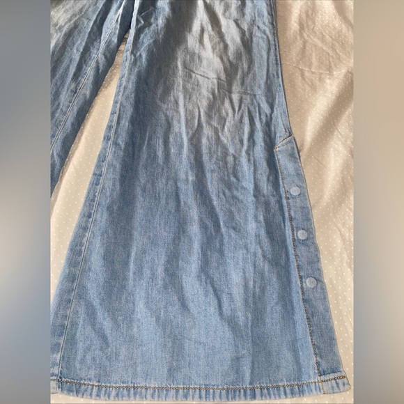 Anthropologie Pilcro High Rise Super Wide Button Leg Jean Lightweight Boho Sz 25 - Picture 3 of 13